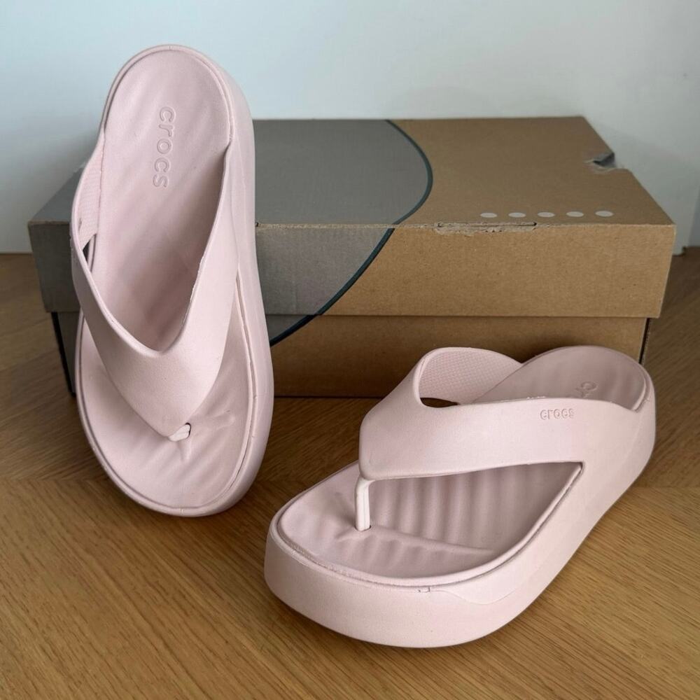 Crocs Getaway ‘Soft Pink’ Women Platform Sandals- SZ 4